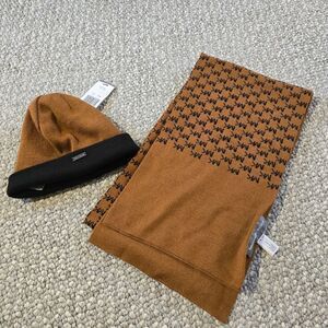 MICHAEL KORS NWT scarf/hat Set